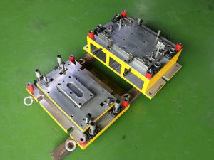 Single punch die (engineering die)